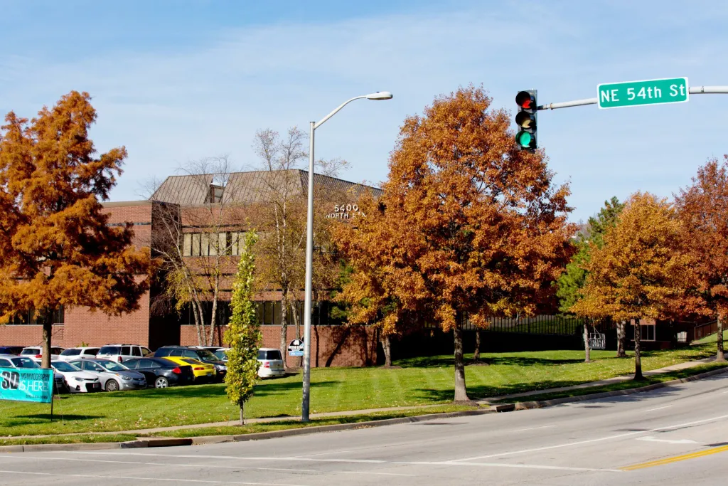 Photo of the outside of {PRACTICE_NAME}, North Oak location